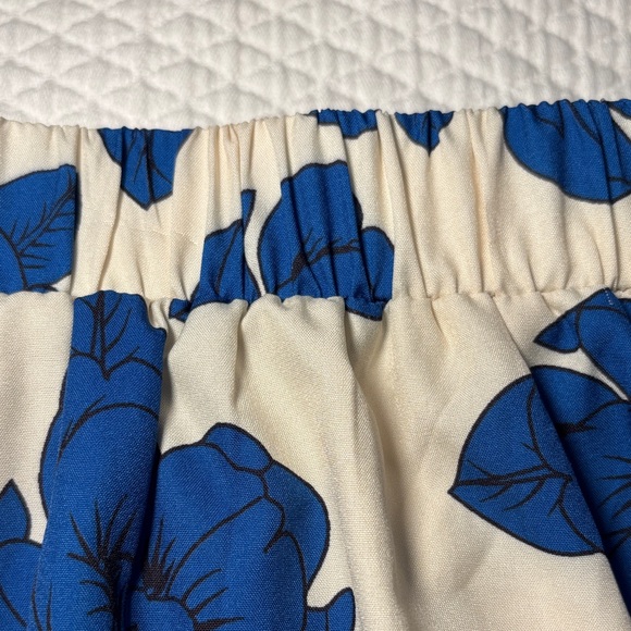 SHEIN White and Blue Floral Maxi Skirt - Picture 3 of 5